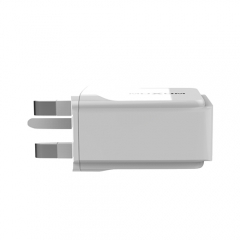 Adaptive USB Charger With 3 Ports 3.4A Fast Charging